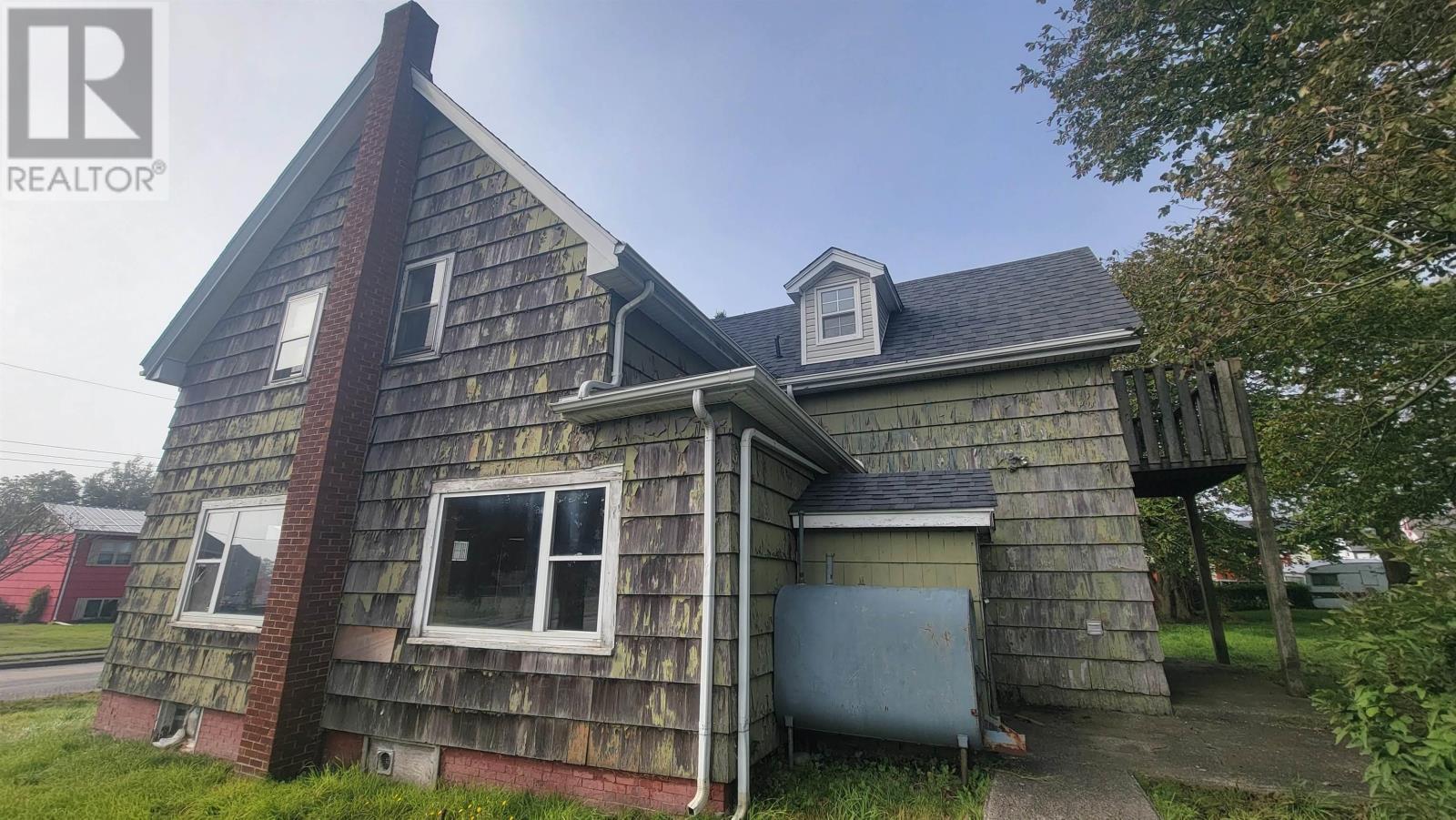 5 Prince Street, Yarmouth, Nova Scotia  B5A 1R4 - Photo 4 - 202522464