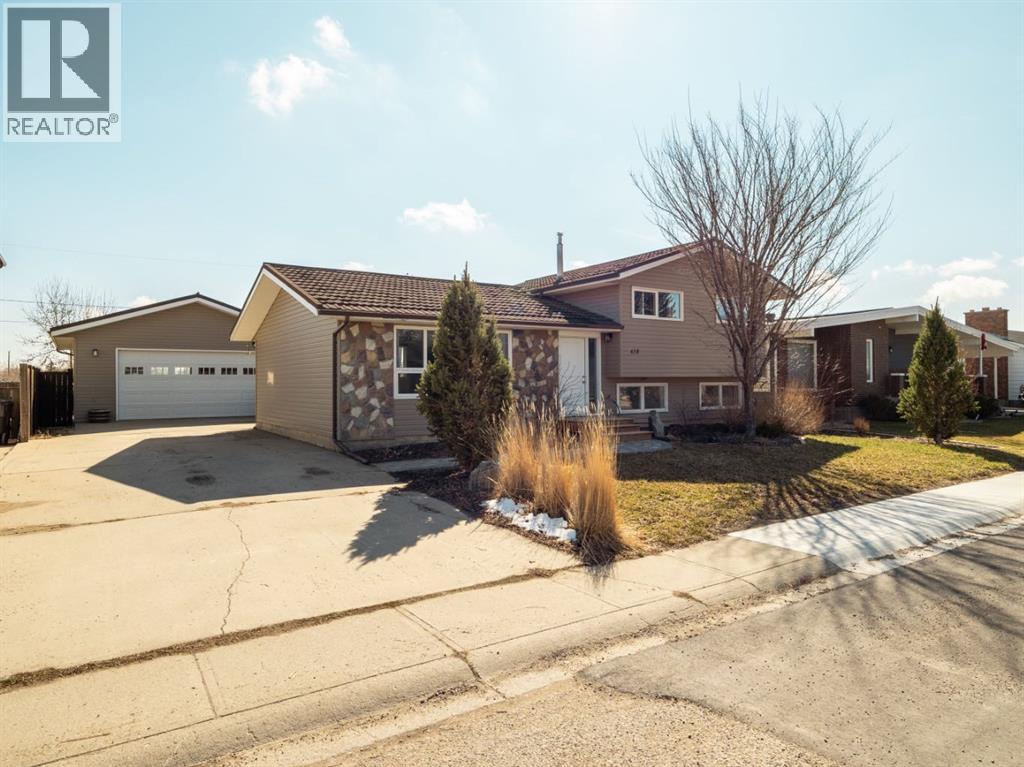 419 7 Street N, Picture Butte, Alberta  T0K 1V0 - Photo 3 - A2300745