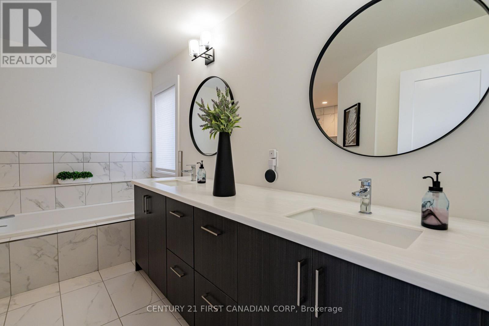 2085 Gough Avenue, London North, Ontario  N5X 0K4 - Photo 25 - X12993376