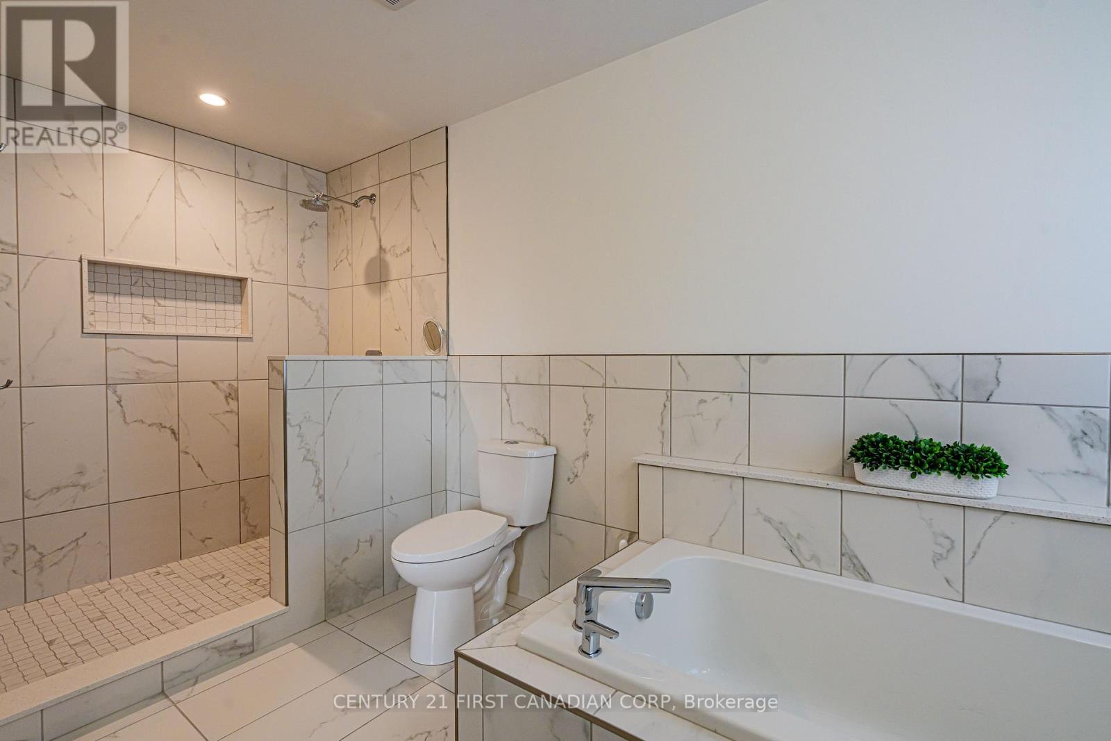 2085 Gough Avenue, London North, Ontario  N5X 0K4 - Photo 26 - X12993376