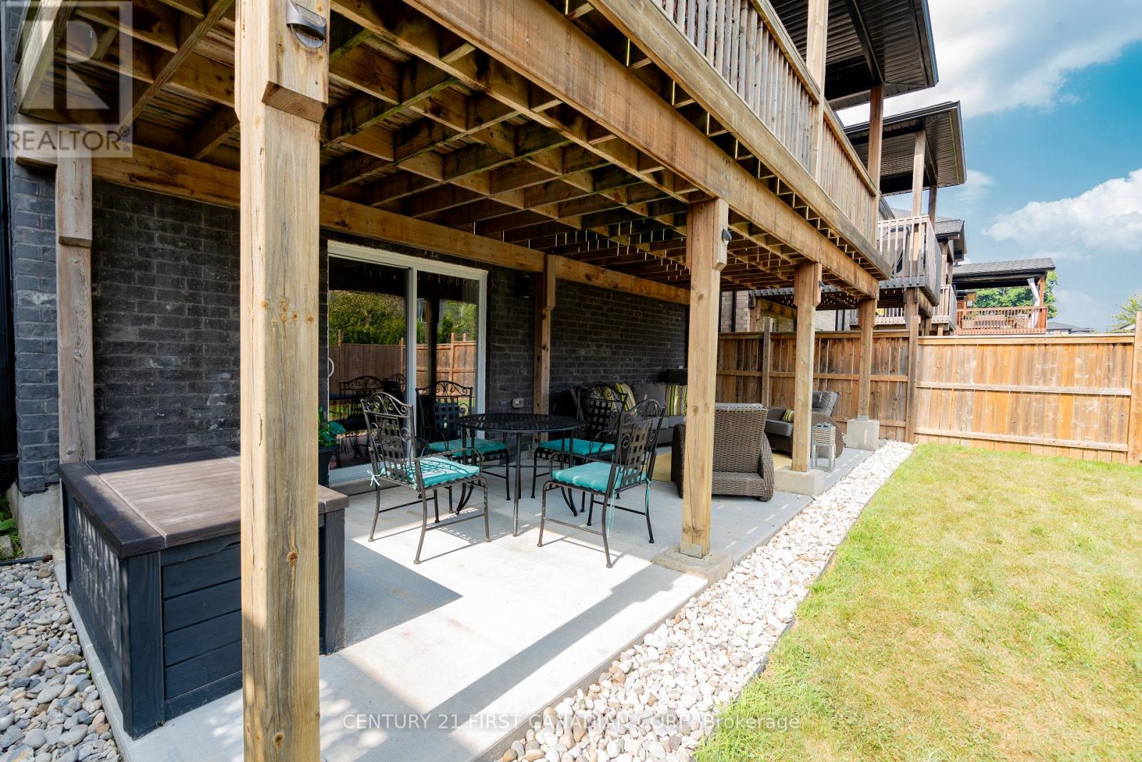 2085 Gough Avenue, London North, Ontario  N5X 0K4 - Photo 36 - X12993376