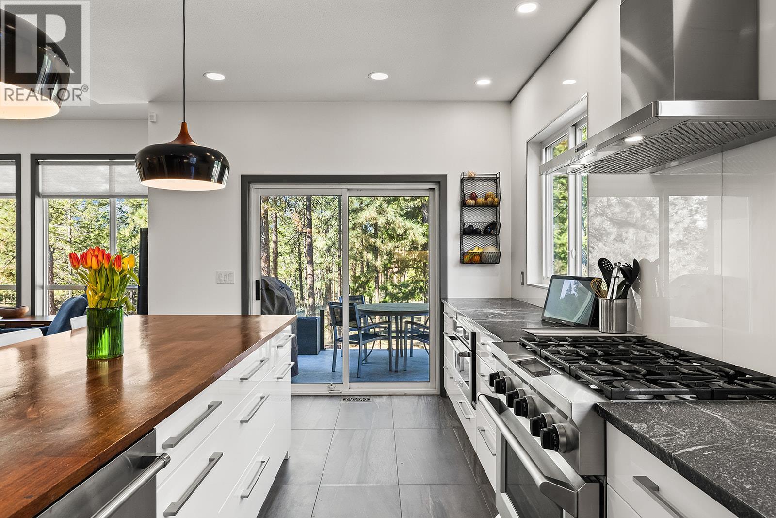 4150 Gallaghers Forest S, Kelowna, British Columbia  V1W 5E4 - Photo 14 - 10382681