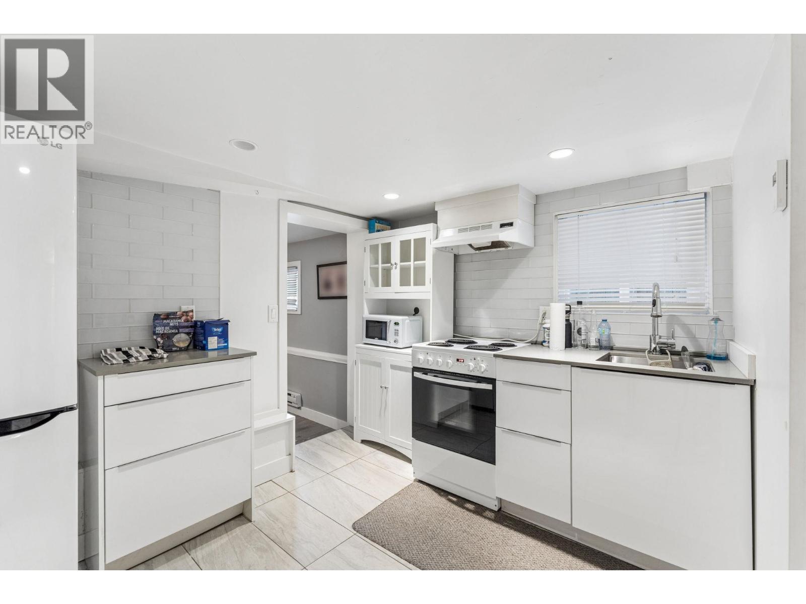 2486 Eton Street, Vancouver, British Columbia  V5K 1J5 - Photo 31 - R3110437