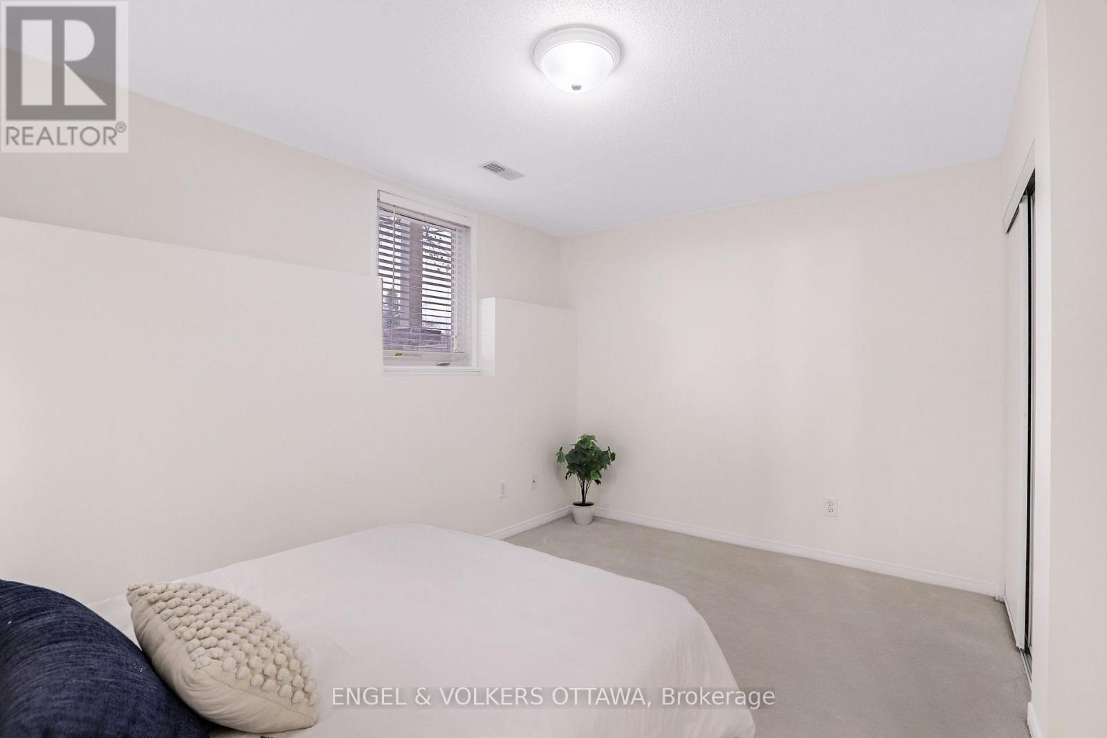 270 Espin Heights, Ottawa, Ontario  K2J 0Y8 - Photo 19 - X12839012