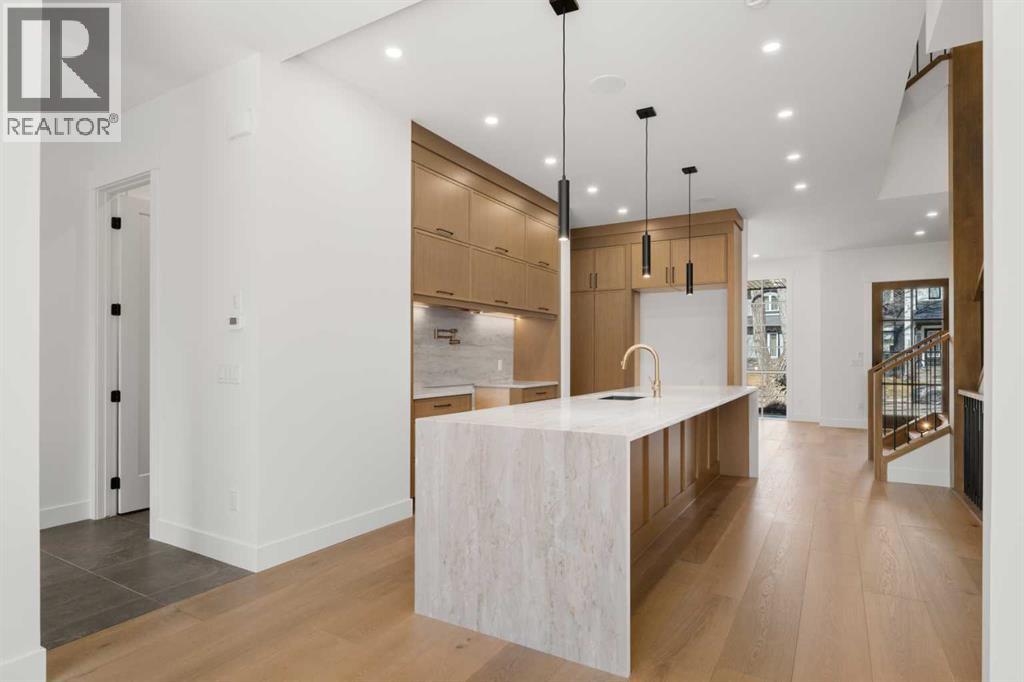 2405 4 Avenue S, Calgary, Alberta  T2N 0P3 - Photo 11 - A2301446