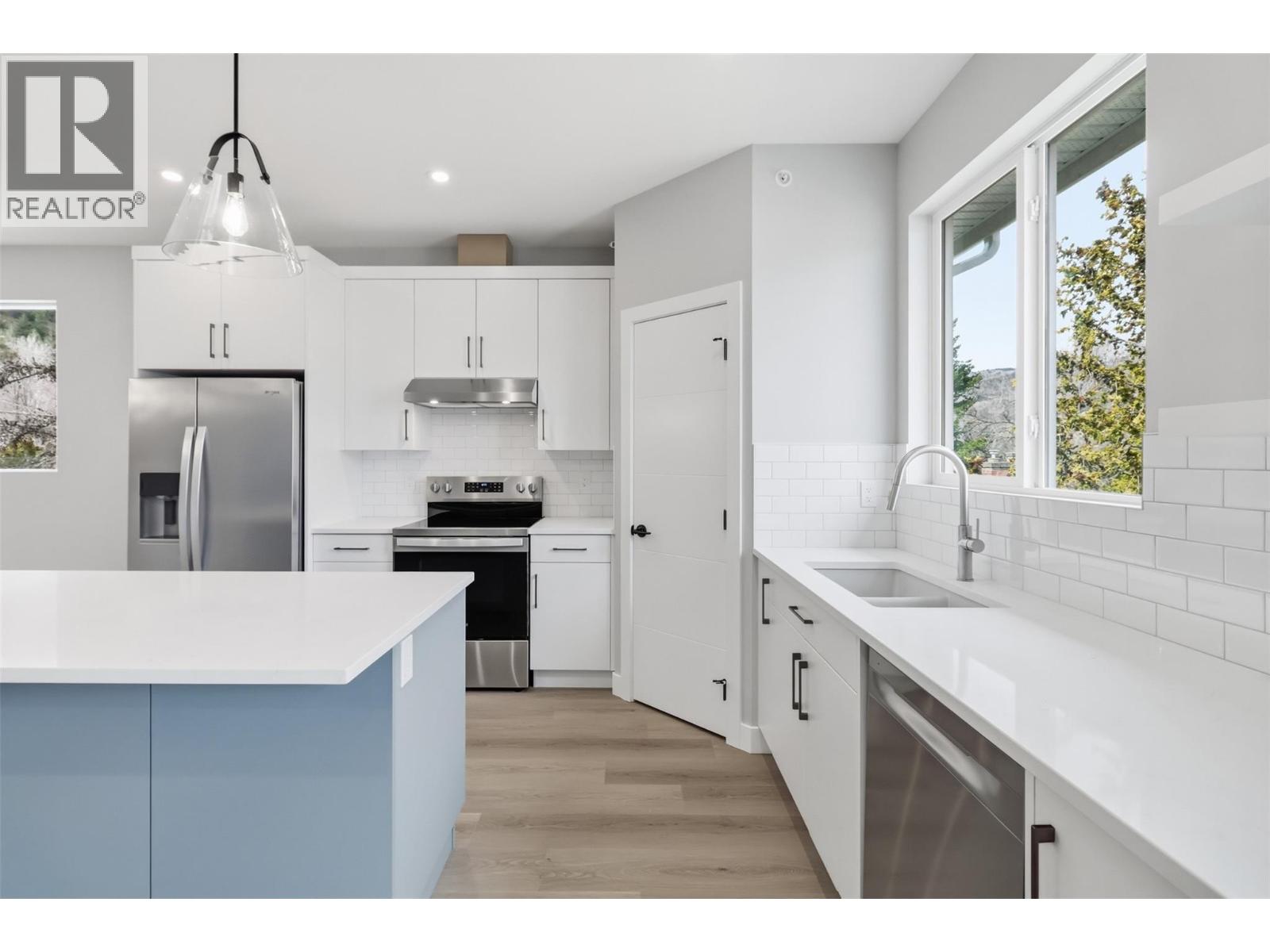 5868 Dallas Drive, Kamloops, British Columbia  V2C 4X2 - Photo 11 - 10374048