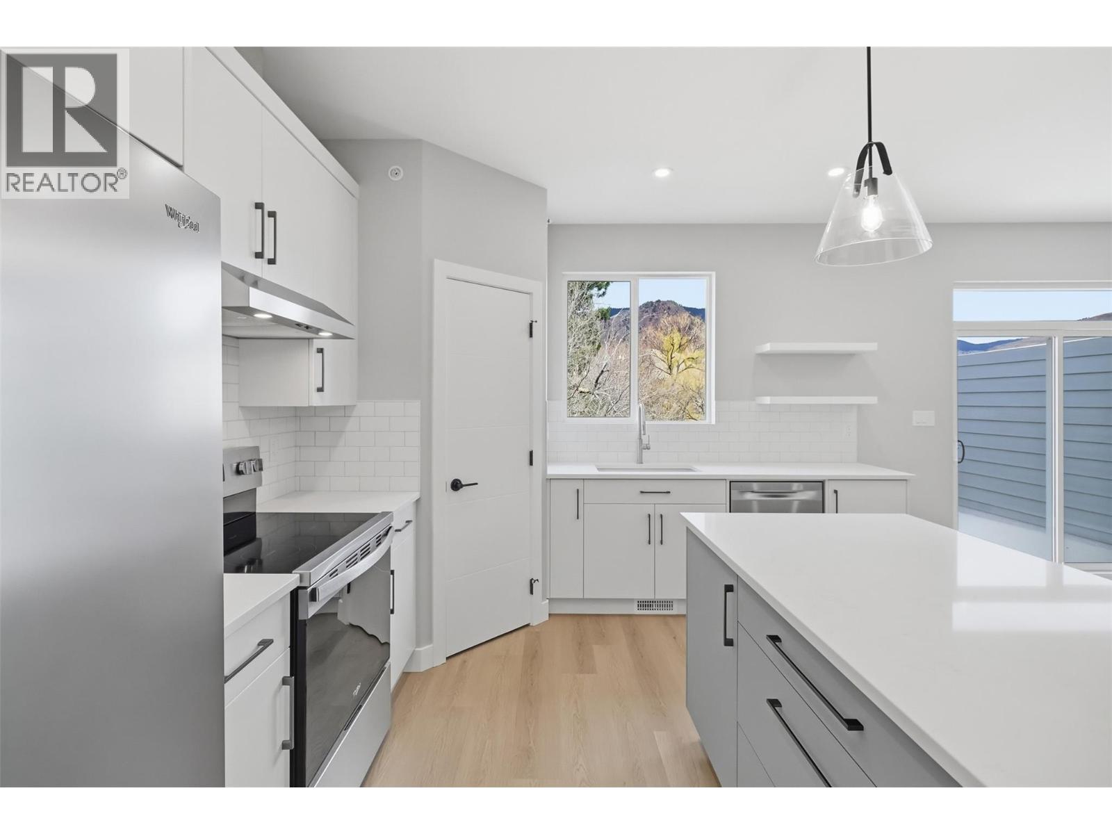 5868 Dallas Drive, Kamloops, British Columbia  V2C 4X2 - Photo 13 - 10374048