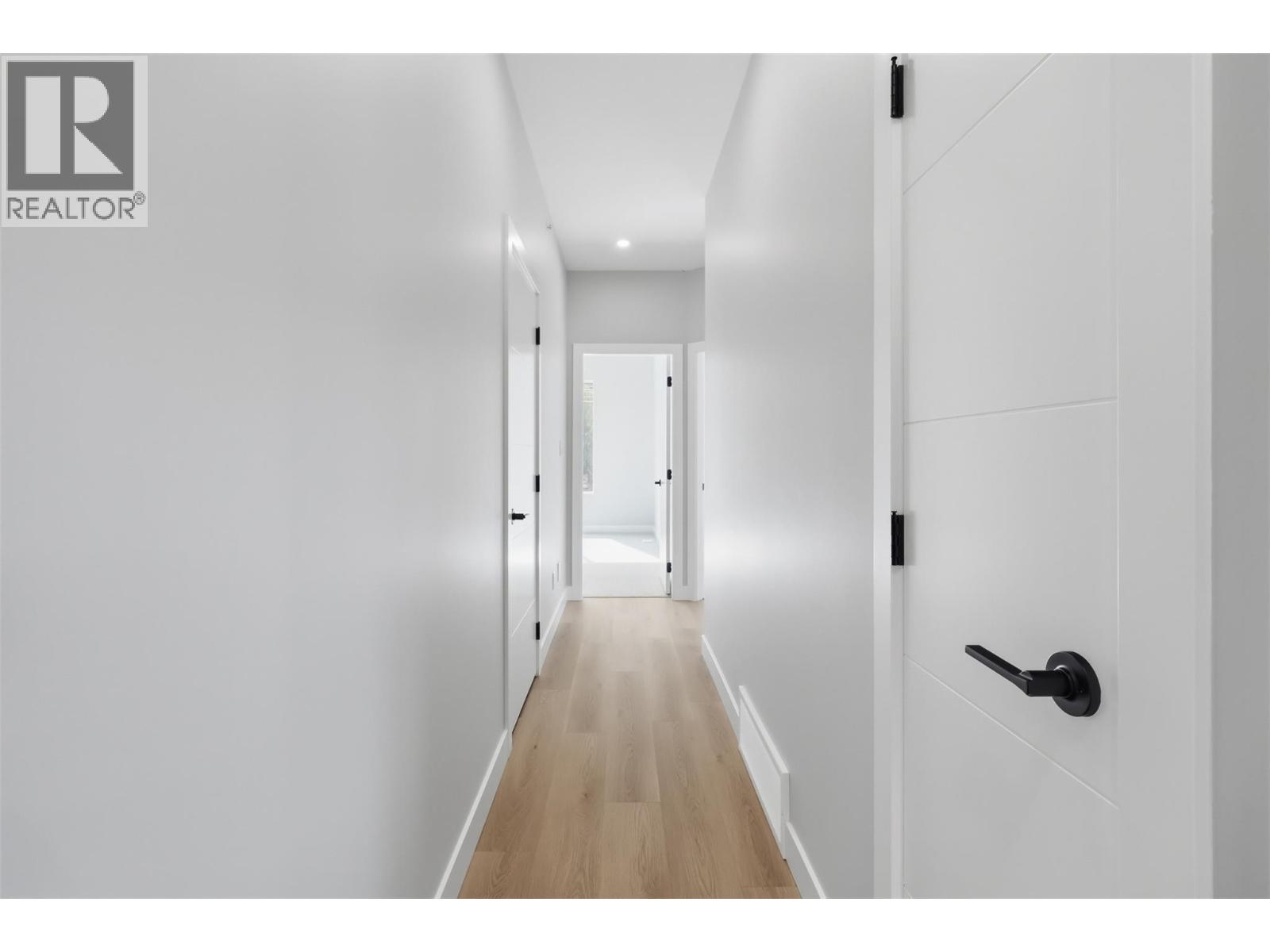 5868 Dallas Drive, Kamloops, British Columbia  V2C 4X2 - Photo 18 - 10374048