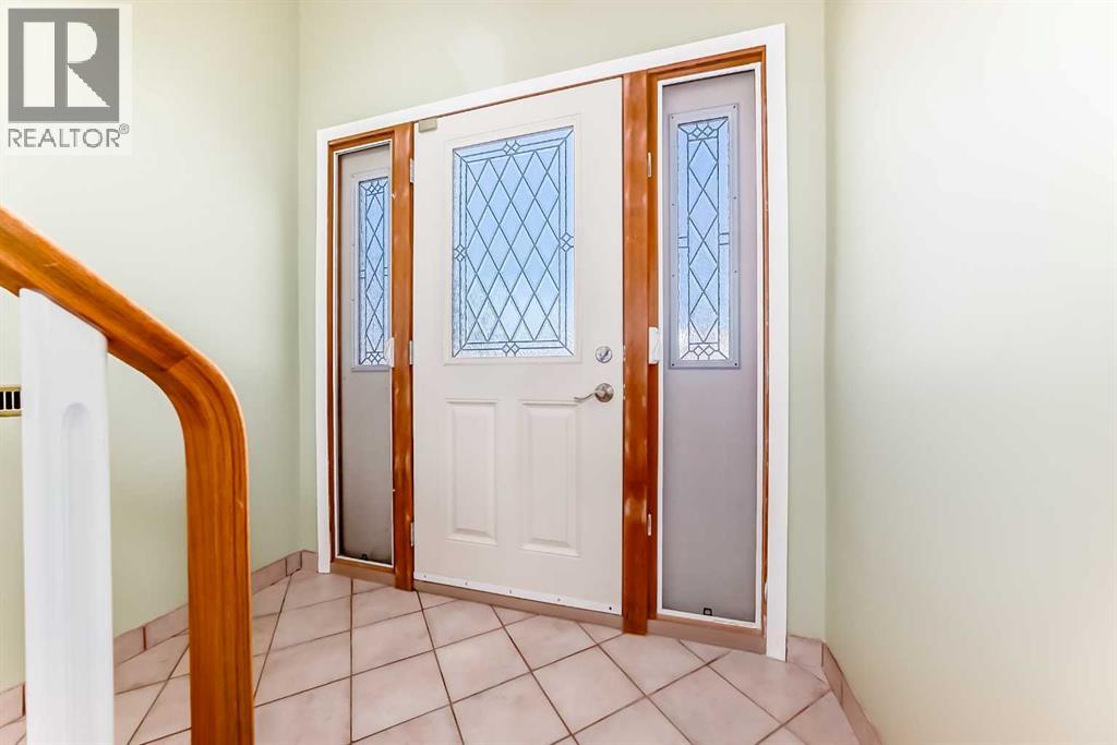 60 Huntham Road NE, Calgary, Alberta  T2K 4G1 - Photo 3 - A2299722