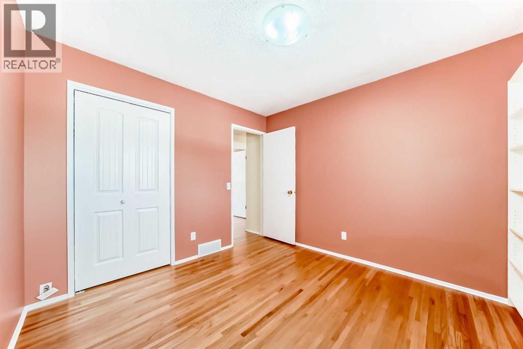 60 Huntham Road NE, Calgary, Alberta  T2K 4G1 - Photo 18 - A2299722