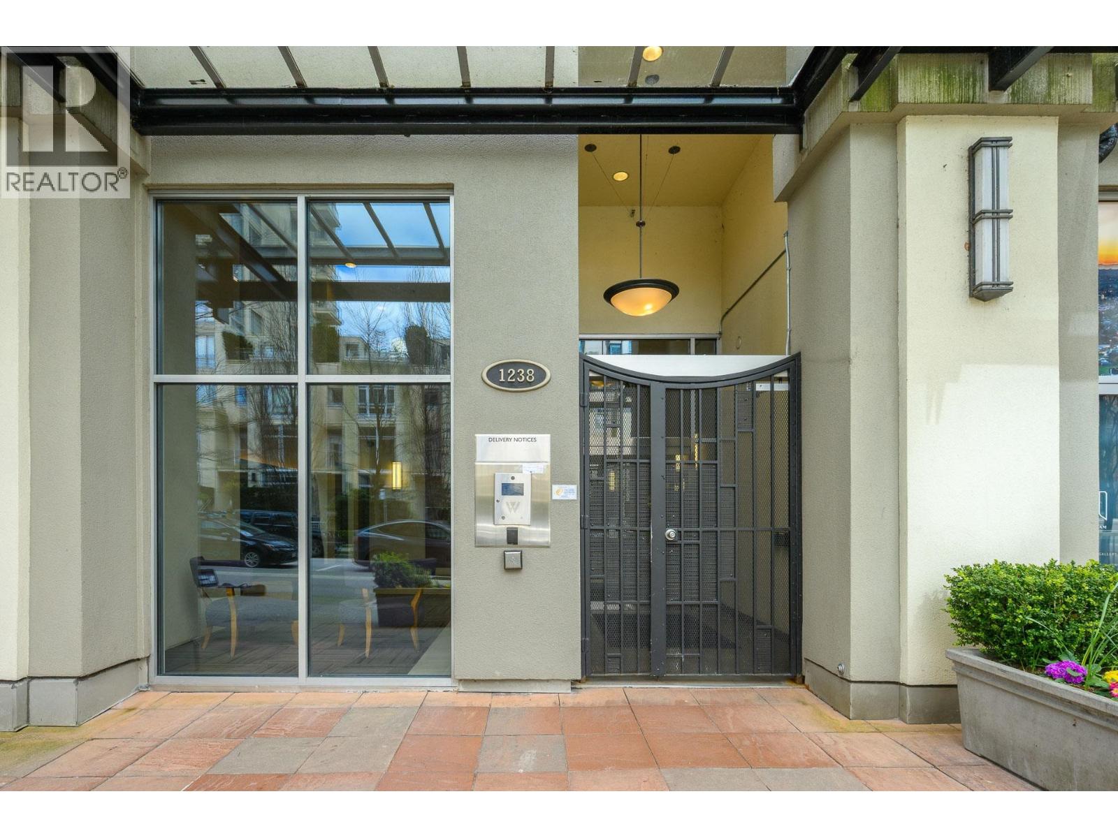 505 1238 Richards Street, Vancouver, British Columbia  V6B 6M6 - Photo 3 - R3110692