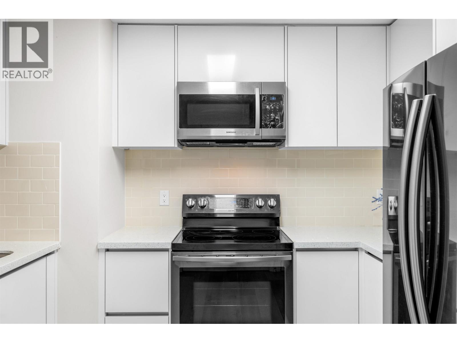 206 3668 Rae Avenue, Vancouver, British Columbia  V5R 6A7 - Photo 3 - R3110693