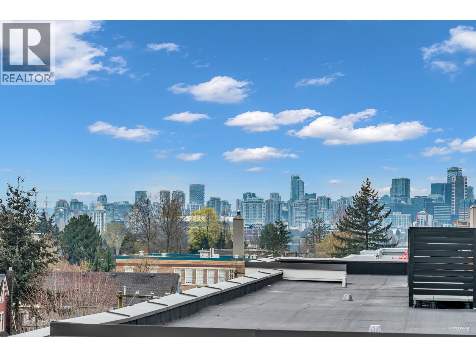 Ph20 2150 E Hastings Street, Vancouver, British Columbia  V5L 0A5 - Photo 3 - R3110696