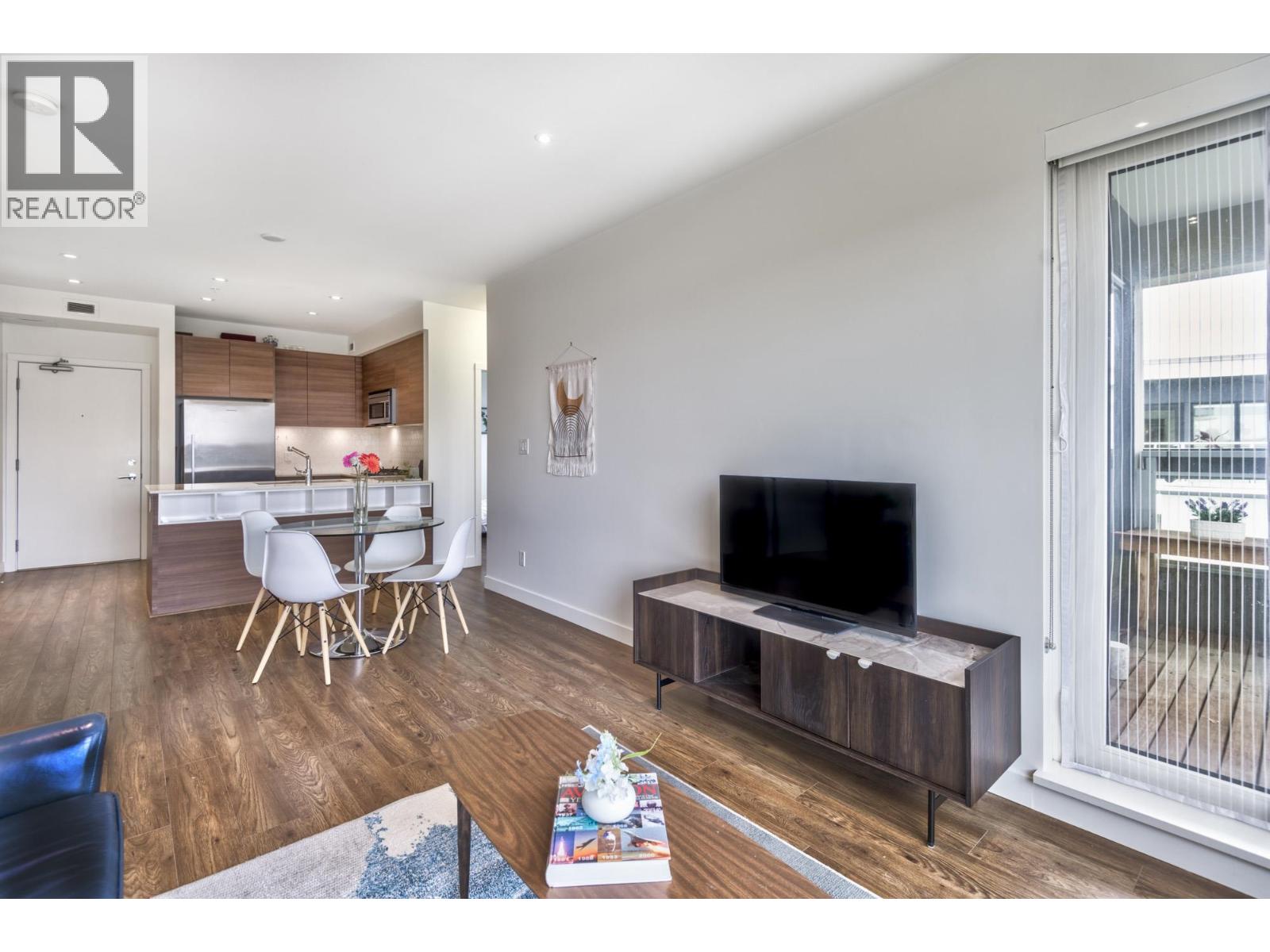 402 1061 Marine Drive, North Vancouver, British Columbia  V7P 1S6 - Photo 13 - R3110700