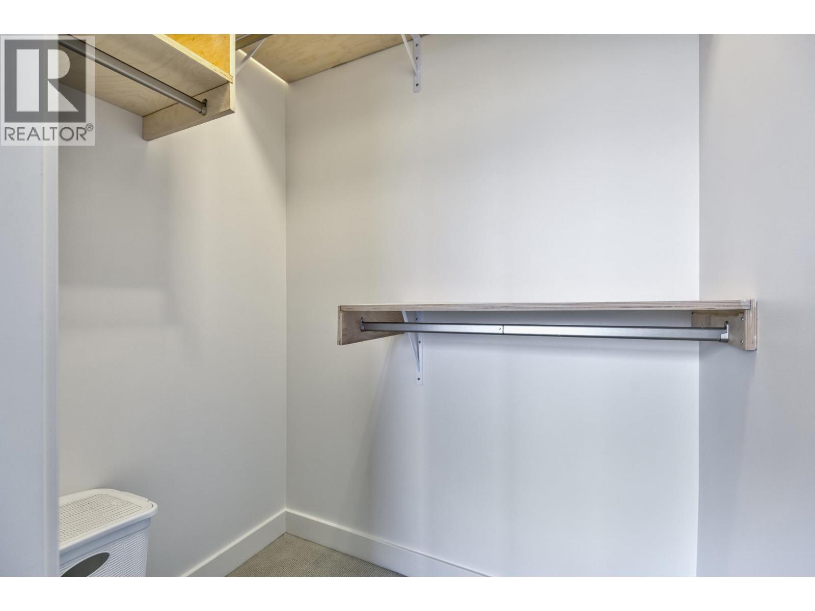 402 1061 Marine Drive, North Vancouver, British Columbia  V7P 1S6 - Photo 18 - R3110700