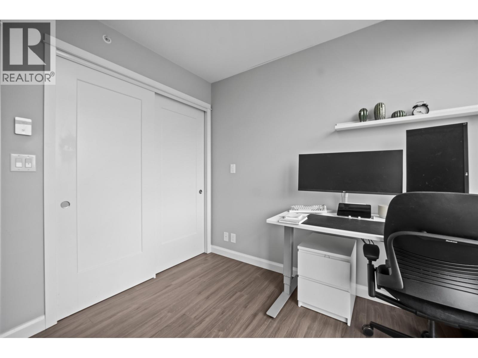 2005 520 Como Lake Avenue, Coquitlam, British Columbia  V3J 0E8 - Photo 21 - R3110711