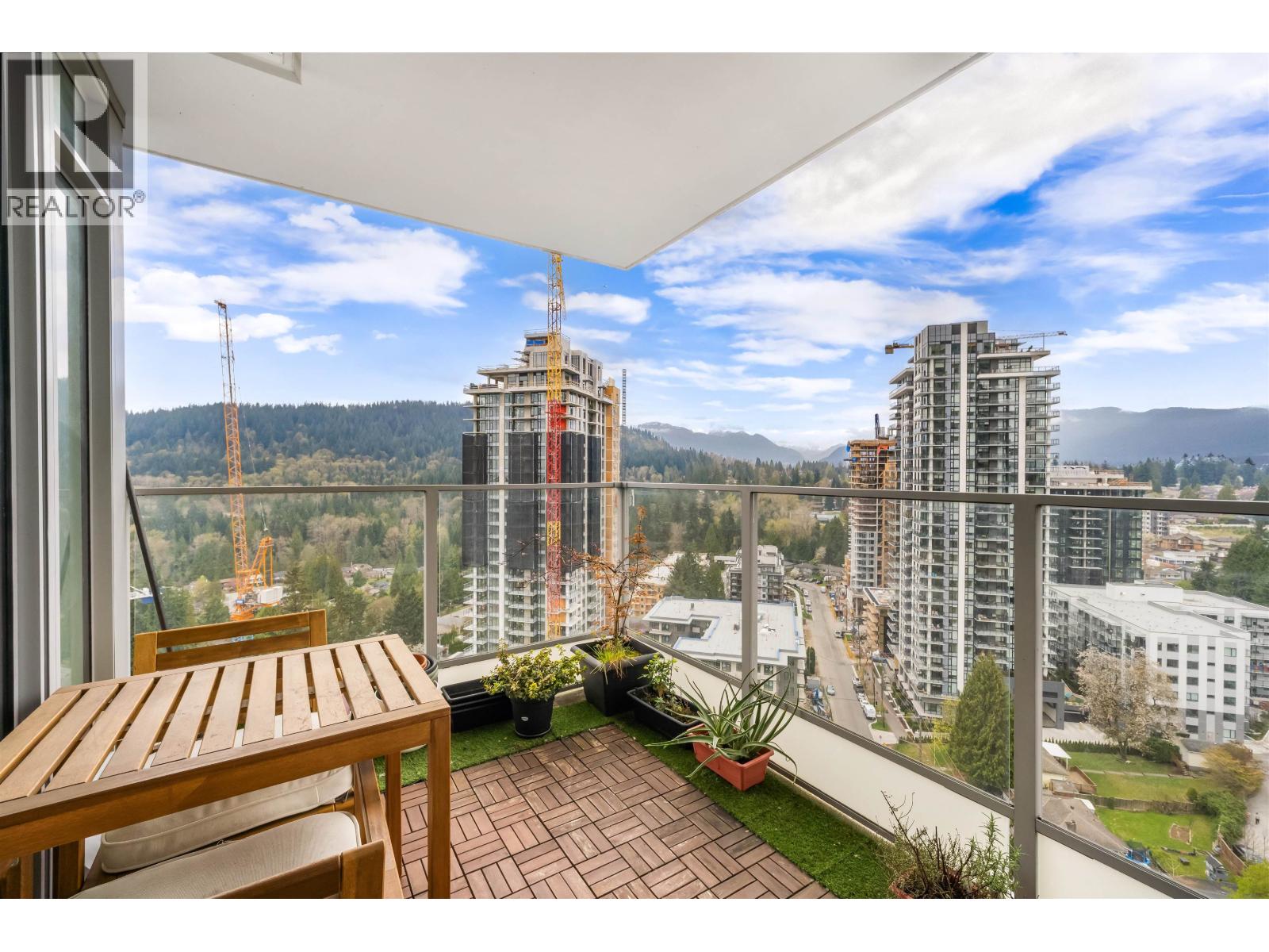 2005 520 Como Lake Avenue, Coquitlam, British Columbia  V3J 0E8 - Photo 24 - R3110711