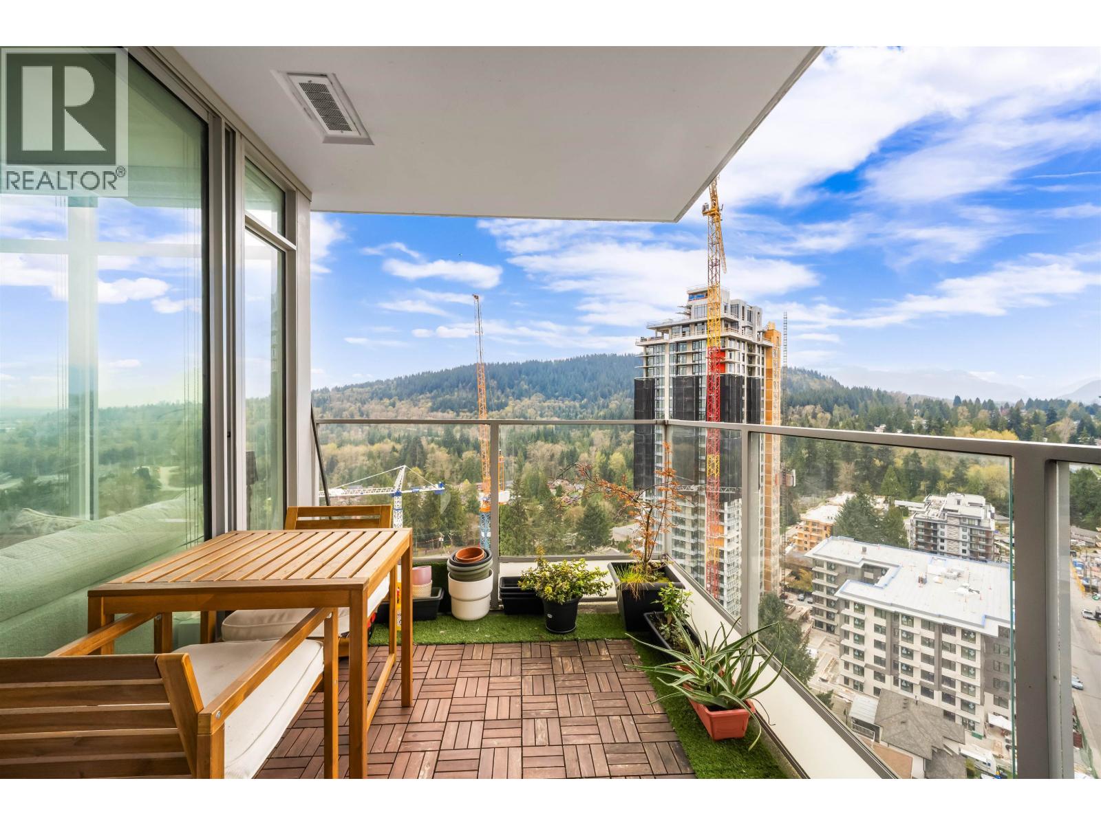 2005 520 Como Lake Avenue, Coquitlam, British Columbia  V3J 0E8 - Photo 25 - R3110711