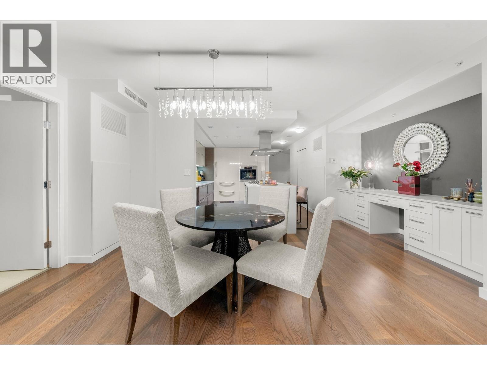 903 8 Smithe Mews, Vancouver, British Columbia  V6B 0A5 - Photo 18 - R3110799