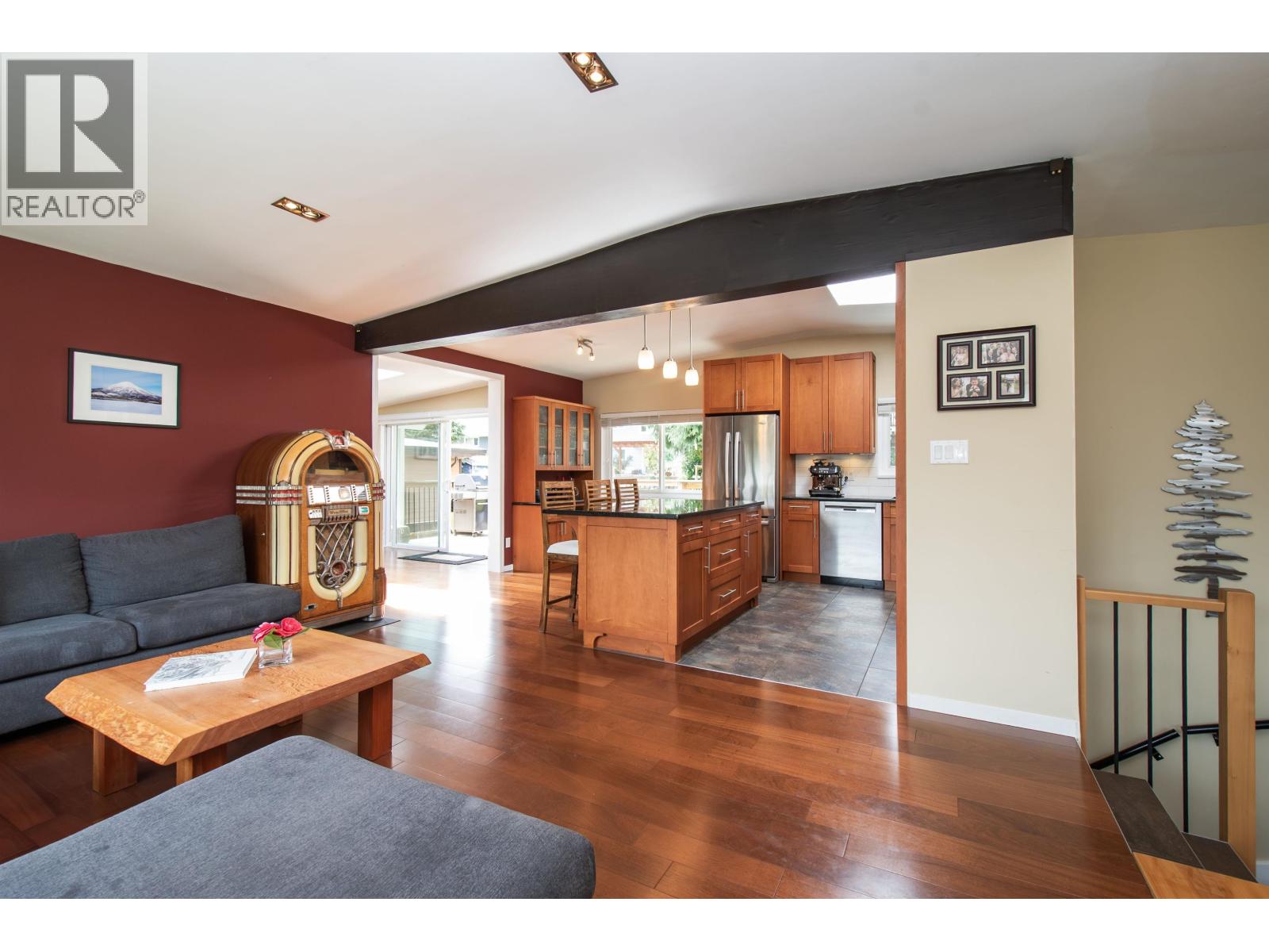 2175 Greylynn Crescent, North Vancouver, British Columbia  V7J 2X6 - Photo 6 - R3110704