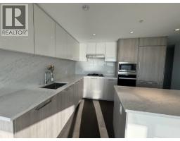 8199 CAPSTON, Richmond, British Columbia