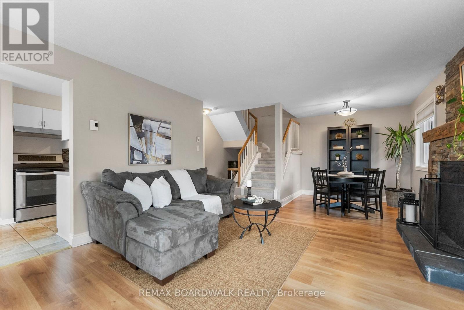 614 Tanguay Court, Ottawa, Ontario  K2L 3X3 - Photo 10 - X12993372