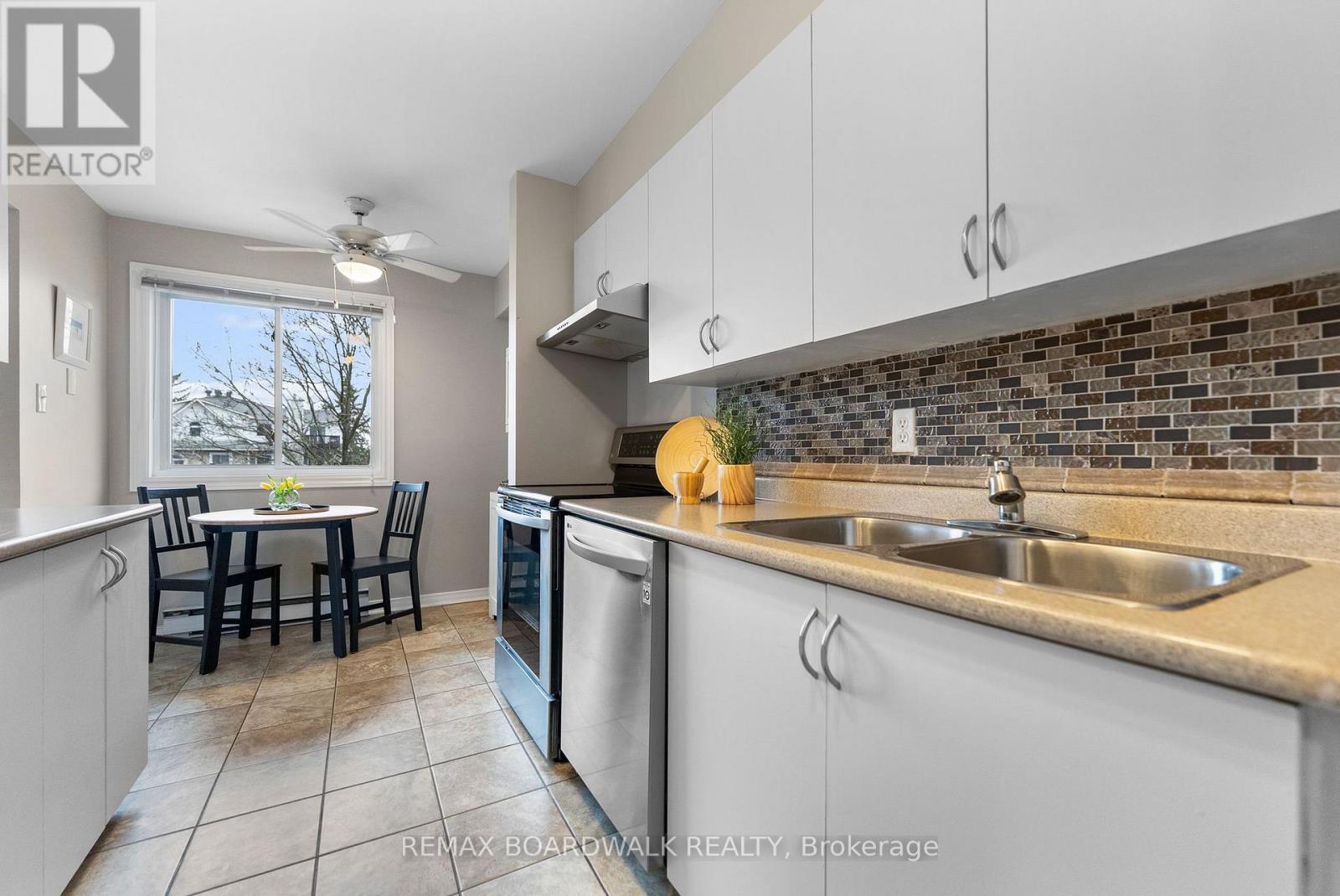 614 Tanguay Court, Ottawa, Ontario  K2L 3X3 - Photo 13 - X12993372