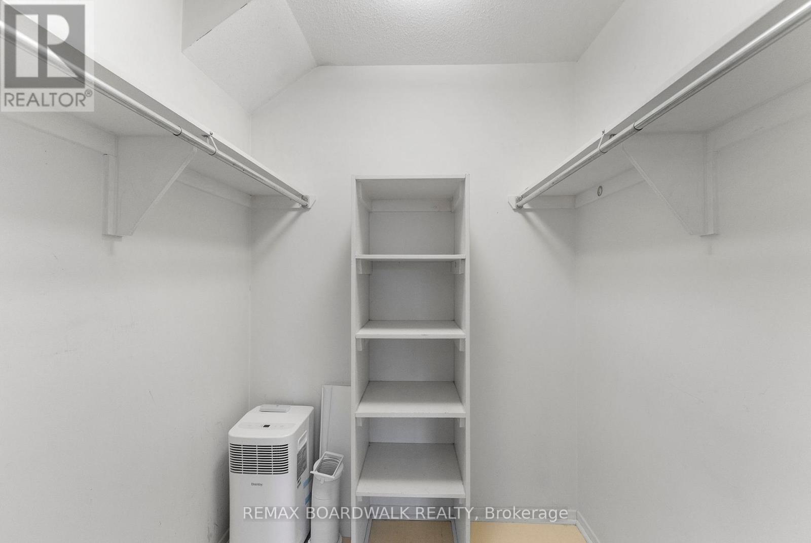 614 Tanguay Court, Ottawa, Ontario  K2L 3X3 - Photo 19 - X12993372