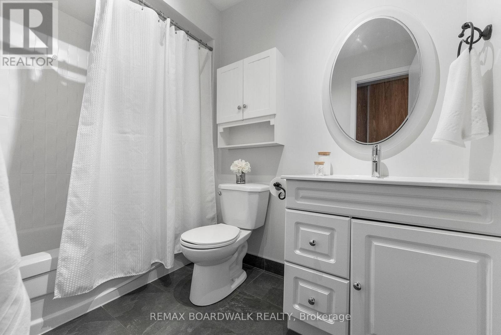 614 Tanguay Court, Ottawa, Ontario  K2L 3X3 - Photo 21 - X12993372