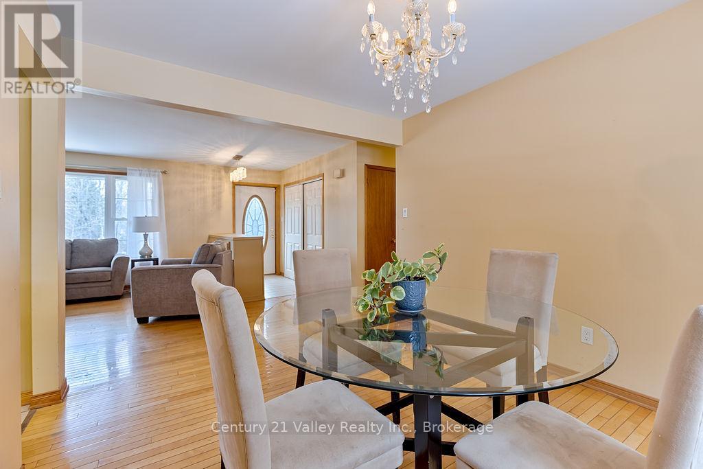 107 Augsburg Road, Bonnechere Valley, Ontario K0J 1T0 - Photo 19 - X12993374