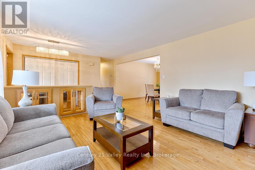 107 Augsburg Road, Bonnechere Valley, Ontario K0J 1T0 - Photo 23 - X12993374