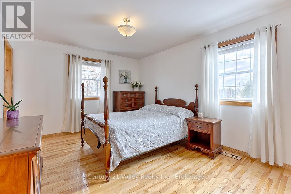 107 Augsburg Road, Bonnechere Valley, Ontario K0J 1T0 - Photo 25 - X12993374