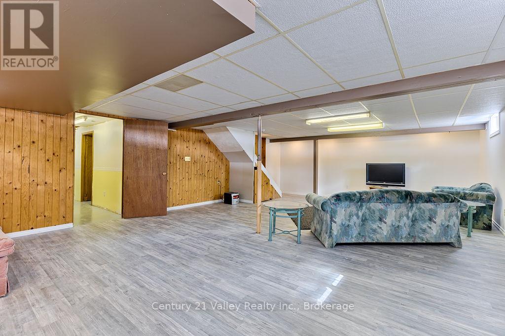 107 Augsburg Road, Bonnechere Valley, Ontario K0J 1T0 - Photo 32 - X12993374