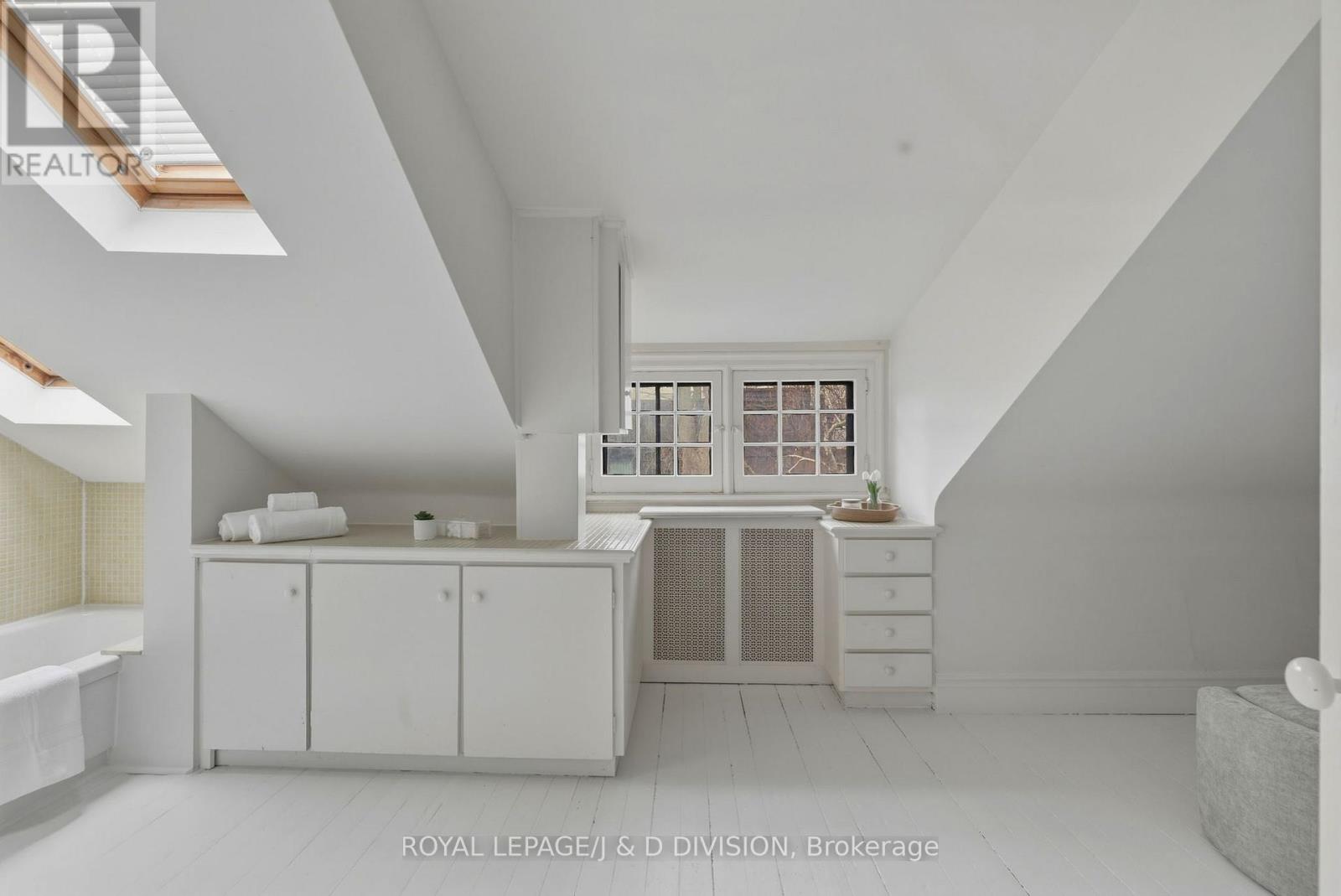 18 Tranby Avenue, Toronto, Ontario  M5R 1N5 - Photo 27 - C12990882