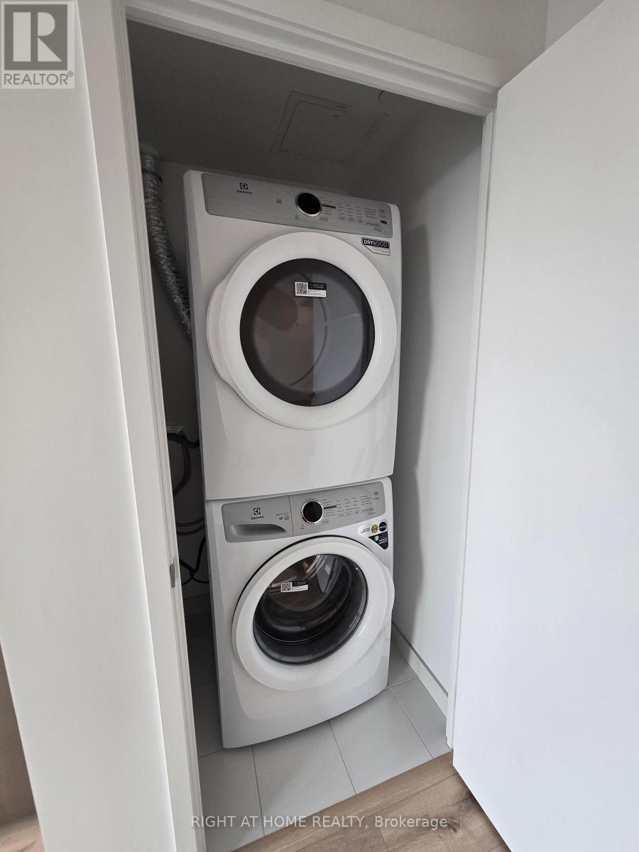 808 - 1660 Bloor Street W, Toronto, Ontario  M6P 0C6 - Photo 16 - W12921930