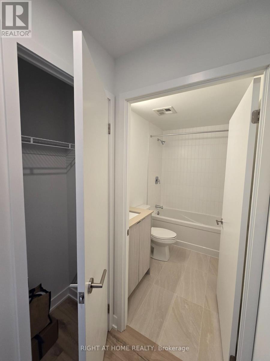 808 - 1660 Bloor Street W, Toronto, Ontario  M6P 0C6 - Photo 7 - W12921930