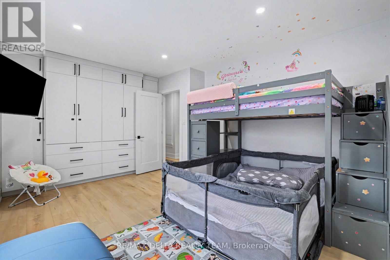 1465 Mcrobie Avenue, Ottawa, Ontario  K1H 7E2 - Photo 6 - X12812334