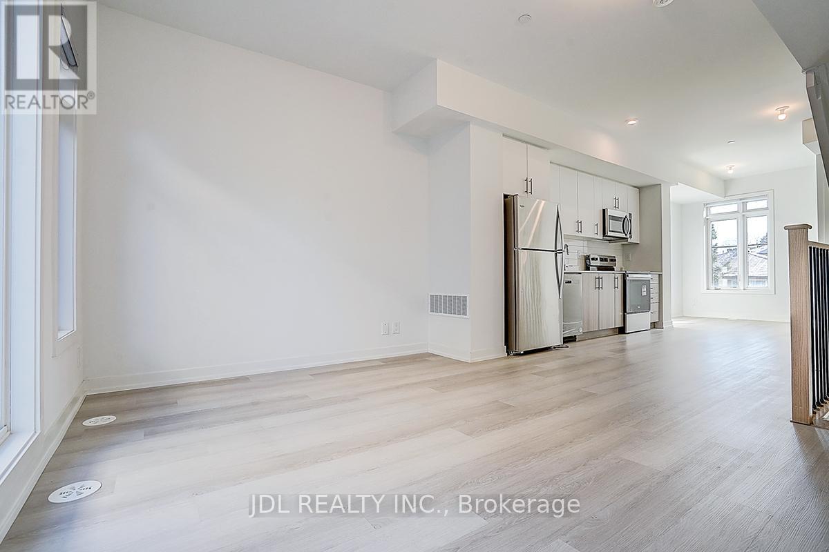 70b Tisdale Avenue, Toronto, Ontario  M4A 0A9 - Photo 11 - C12993358