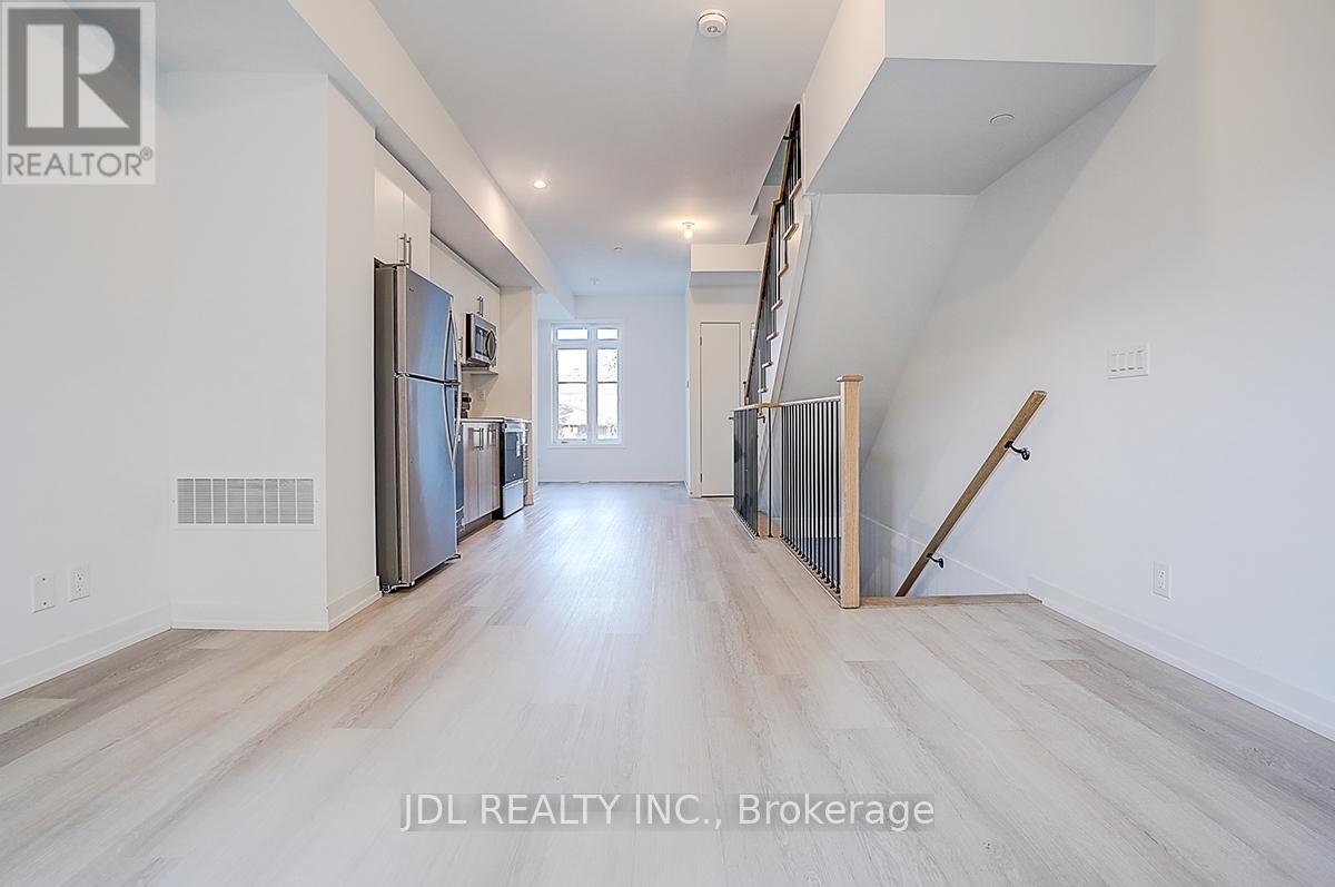 70b Tisdale Avenue, Toronto, Ontario  M4A 0A9 - Photo 13 - C12993358