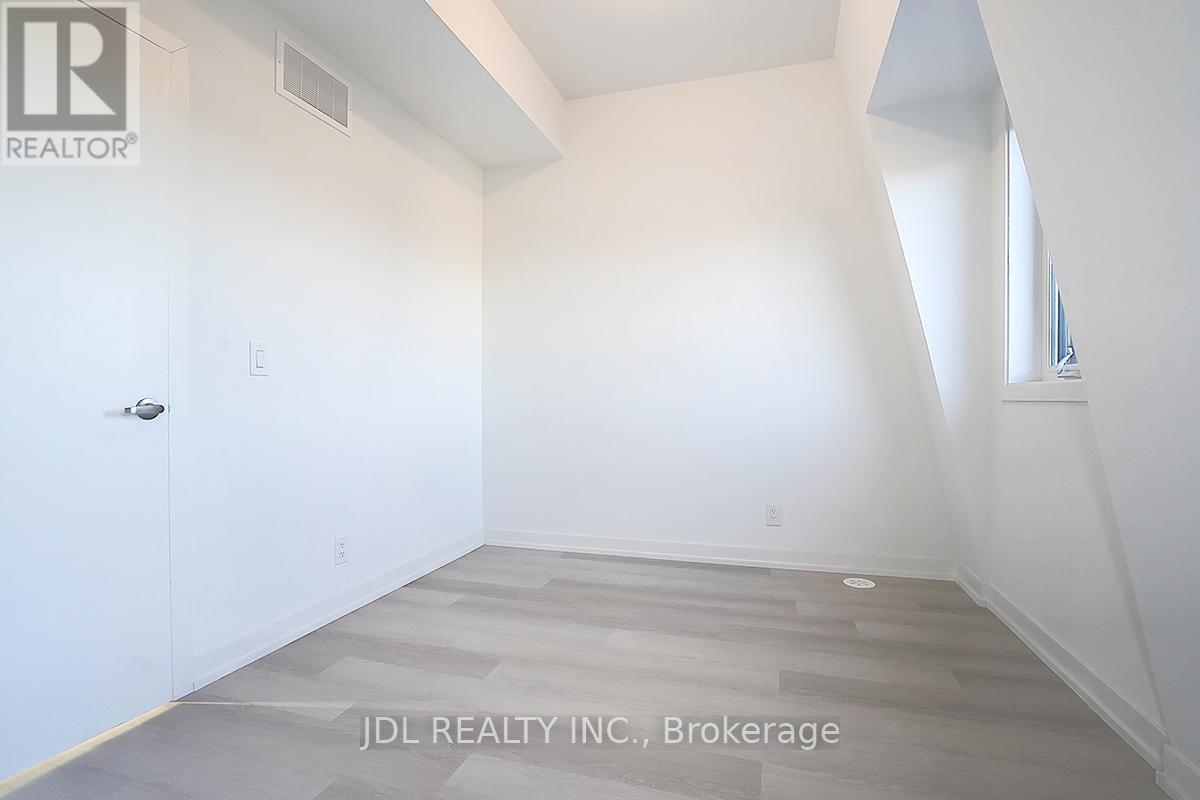 70b Tisdale Avenue, Toronto, Ontario  M4A 0A9 - Photo 43 - C12993358