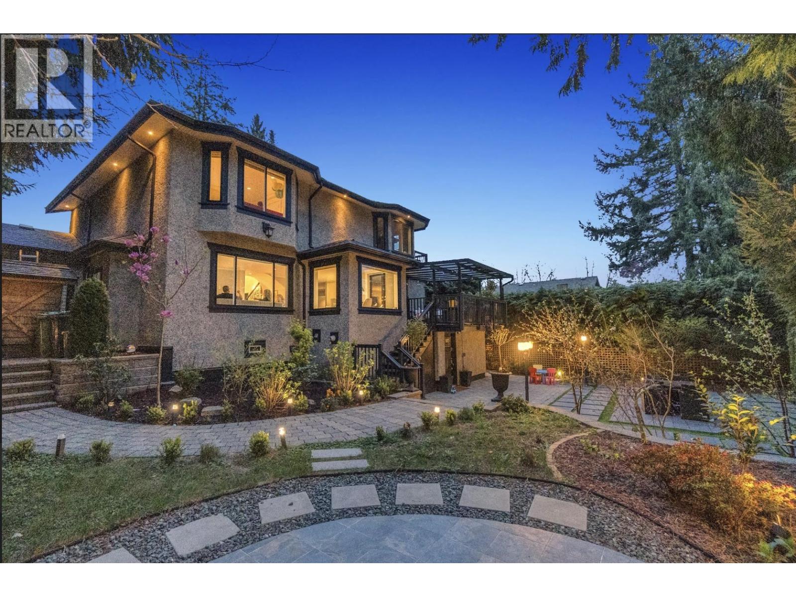 3263 Norwood Avenue, North Vancouver, British Columbia  V7N 3P2 - Photo 2 - R3109910