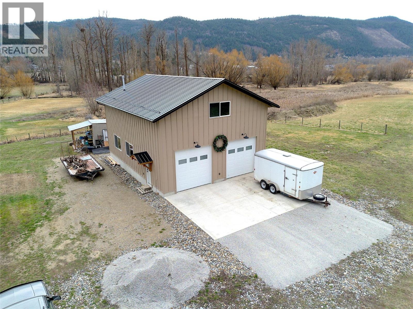 6524 Highway 6, Coldstream, British Columbia  V1B 3C6 - Photo 3 - 10380924