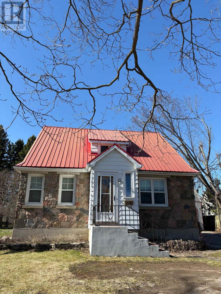 2216 VICTORIA STREET N, Innisfil, Ontario