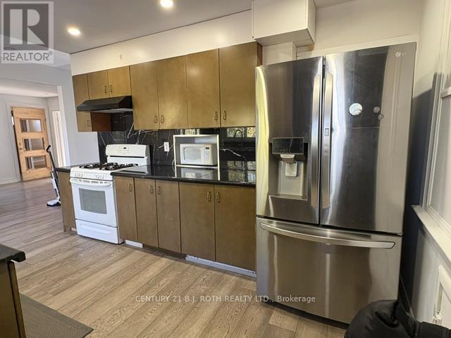 2216 Victoria Street N, Innisfil, Ontario  L9S 1K5 - Photo 4 - N12993350