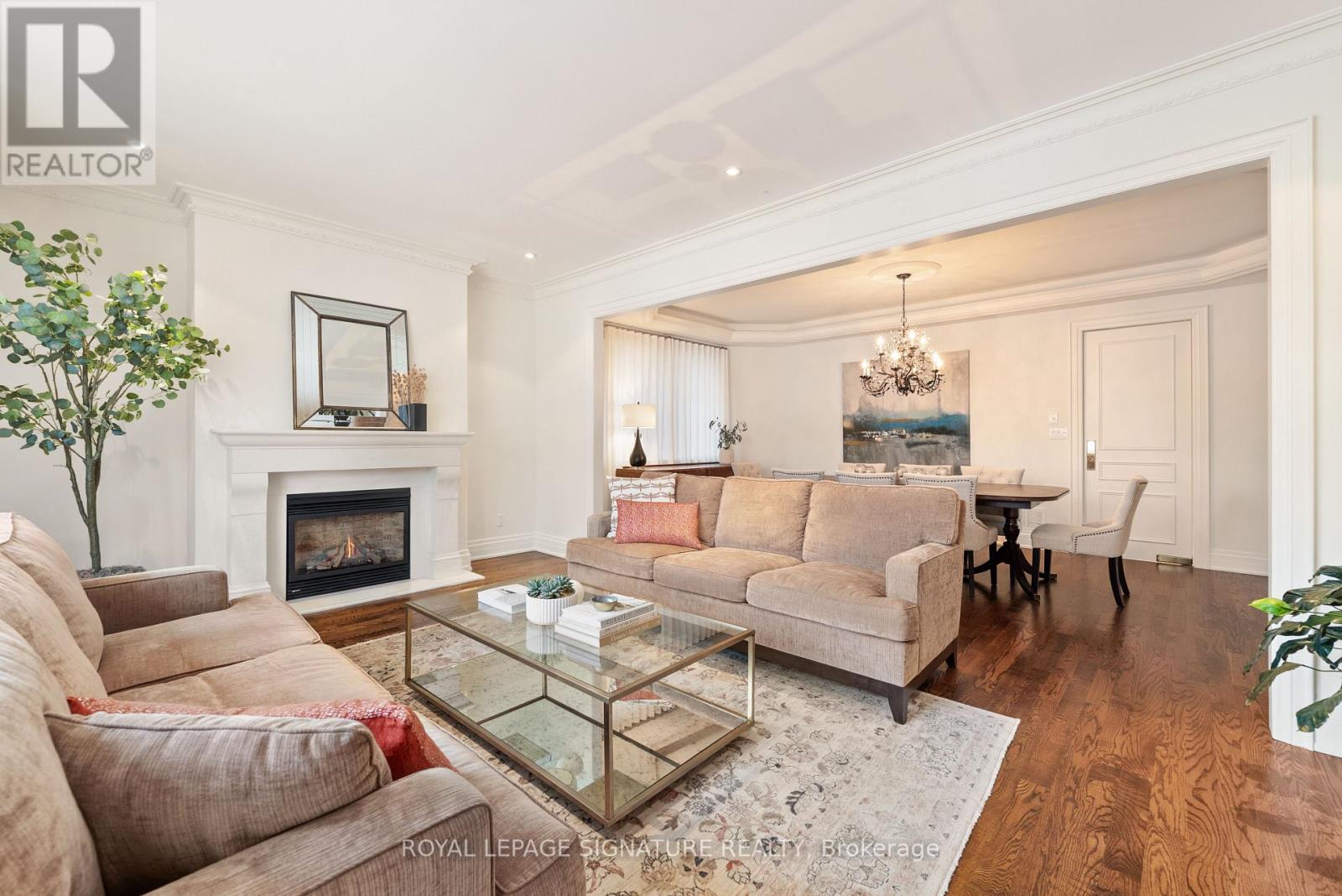 68 Carmichael Avenue, Toronto, Ontario  M5M 2W7 - Photo 5 - C12836148