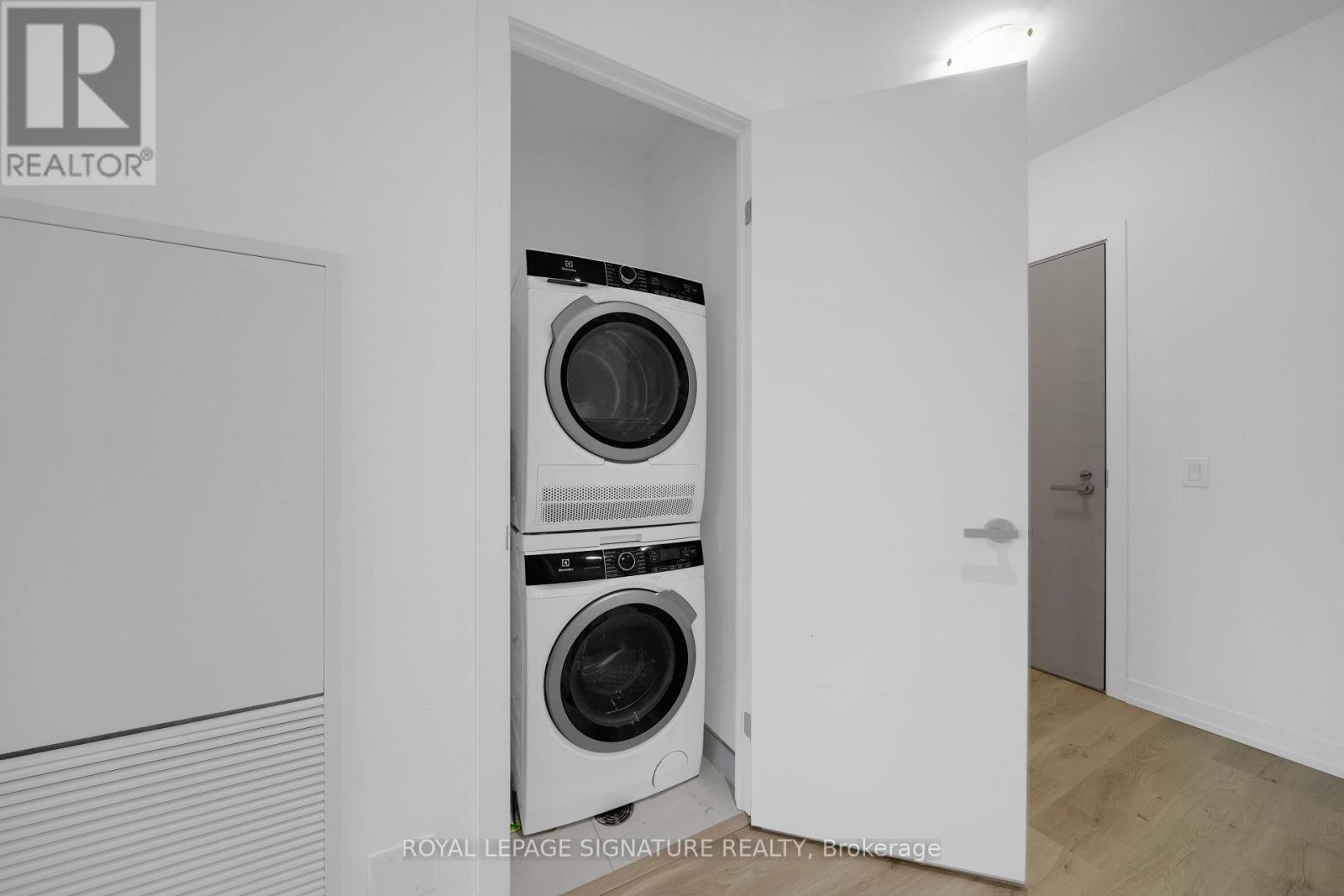 6902 - 138 Downes Street, Toronto, Ontario  M5E 0E4 - Photo 9 - C12839498