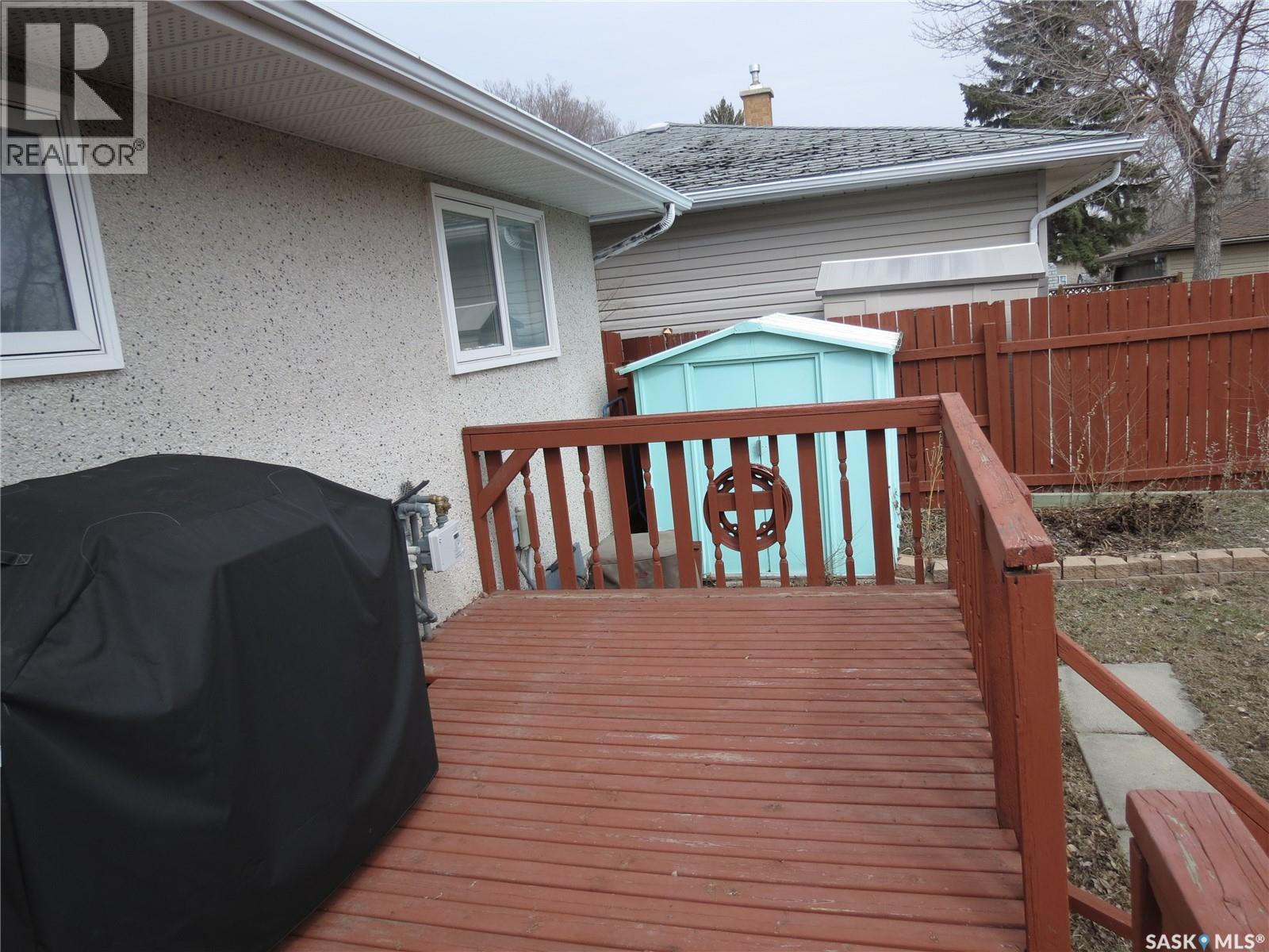 19 Merlin Crescent, Regina, Saskatchewan  S4R 3E7 - Photo 6 - SK032825