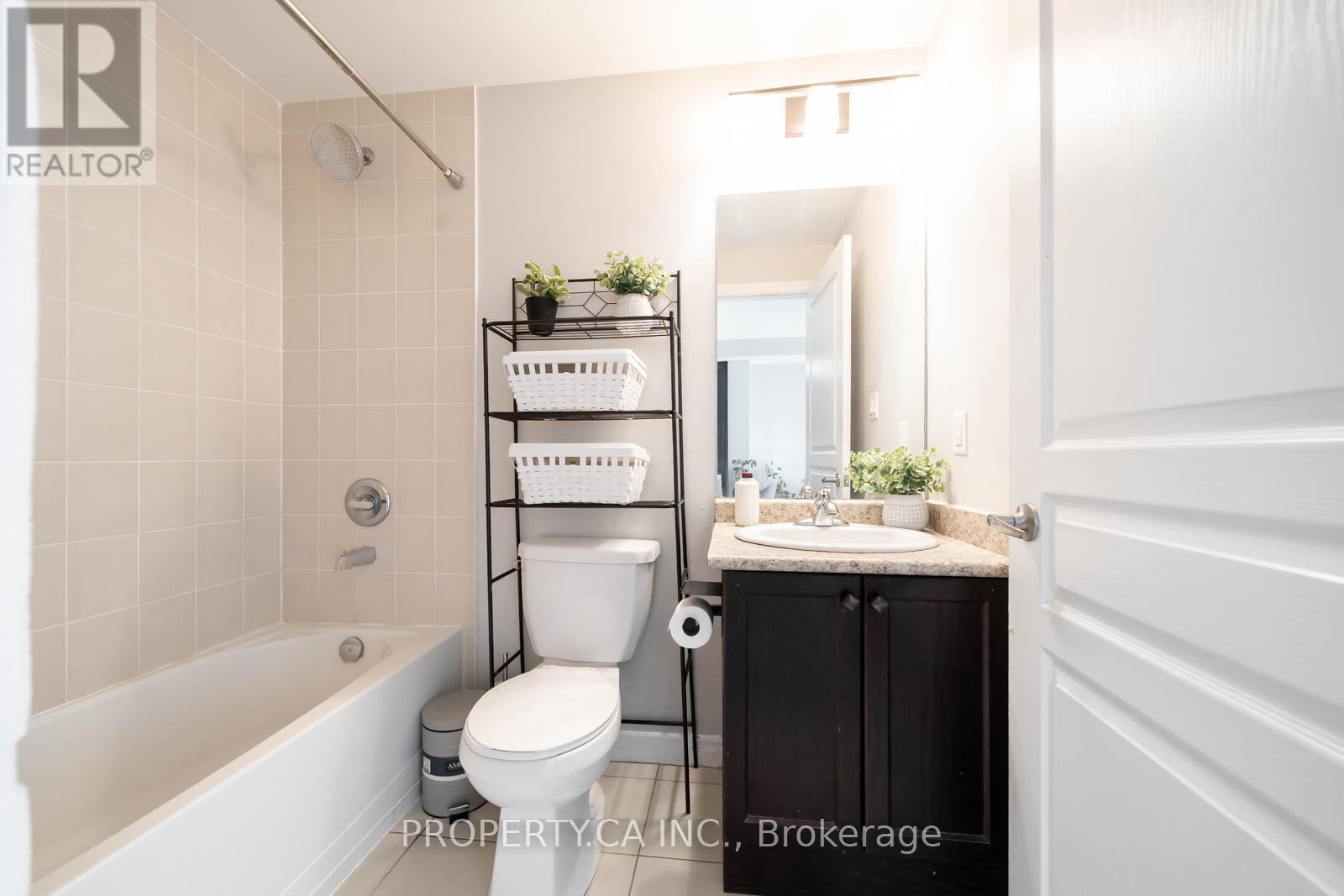 144 - 570 Lolita Gardens, Mississauga, Ontario  L5A 0A1 - Photo 14 - W12993380