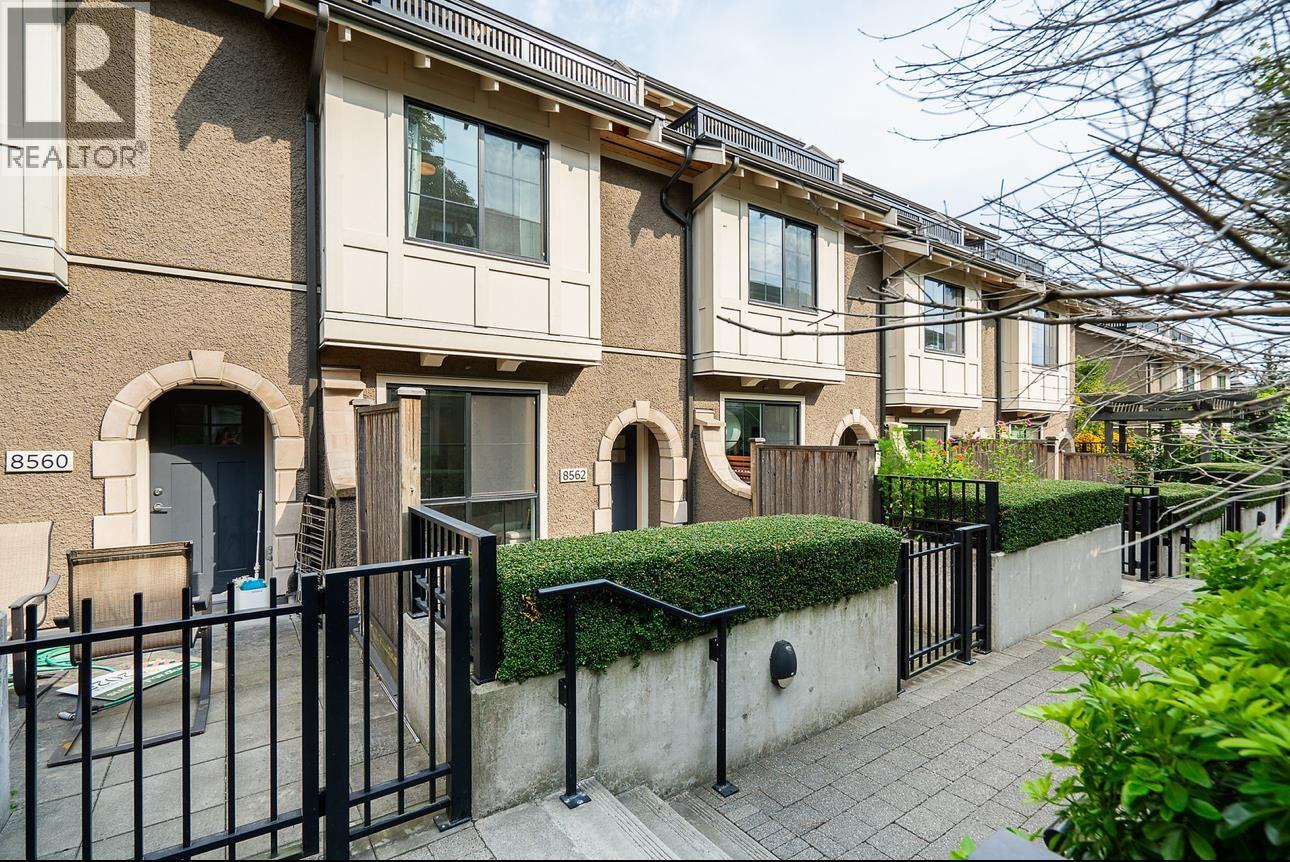 8562 Osler Street, Vancouver, British Columbia  V6P 4E4 - Photo 2 - R3110766