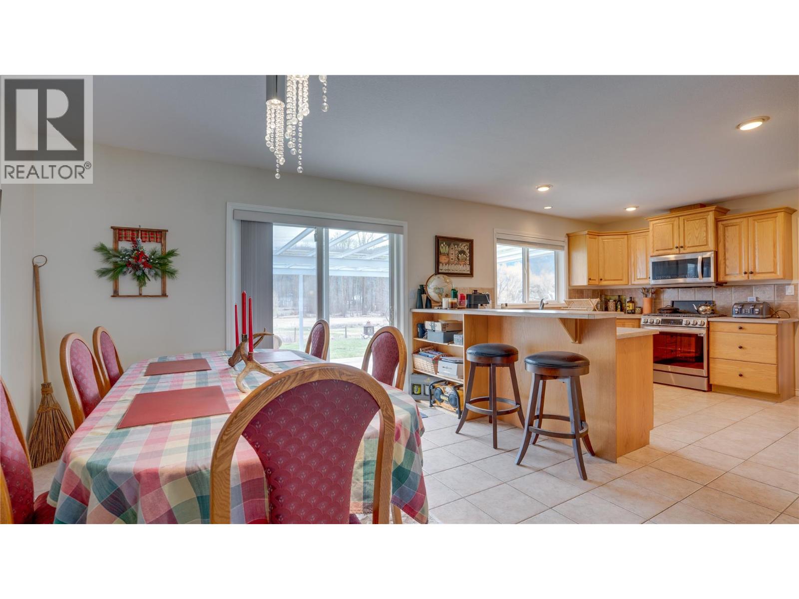 6524 Highway 6, Coldstream, British Columbia  V1B 3C6 - Photo 8 - 10381158